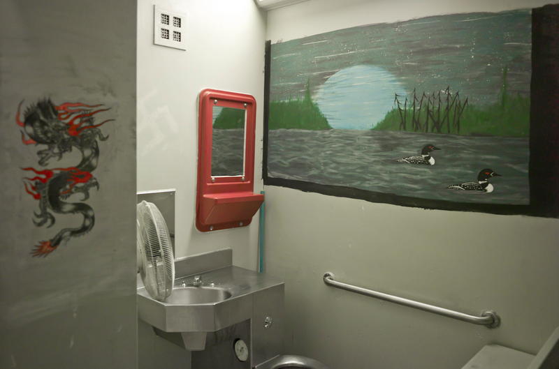 Illustration for article titled A Rare Look Inside Canada's Notorious Maximum Security Prison, Kingston